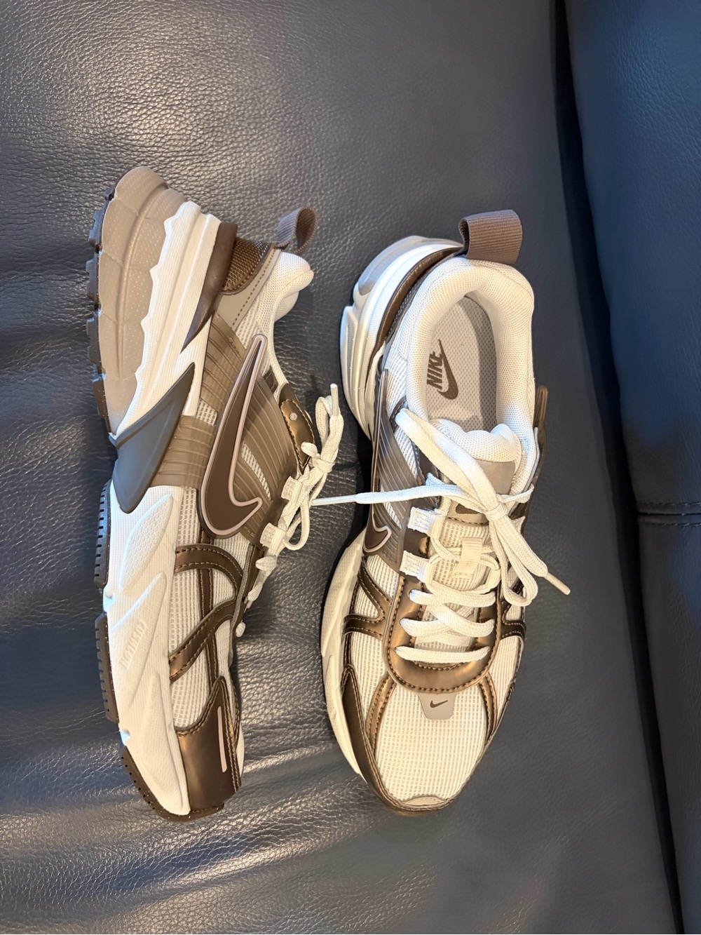 Nike V2K Run Mink Brown sneakers Size 8.5 New never worn